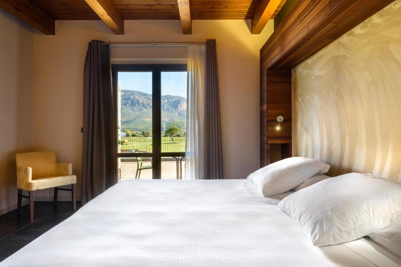 Spa Aguas De Los Mallos Hotel 4*
